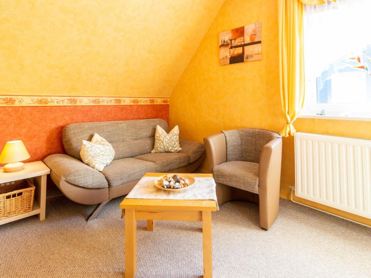 Ferienwohnung Familie Schmidt Bergen Auf Rugen Bagian luar foto